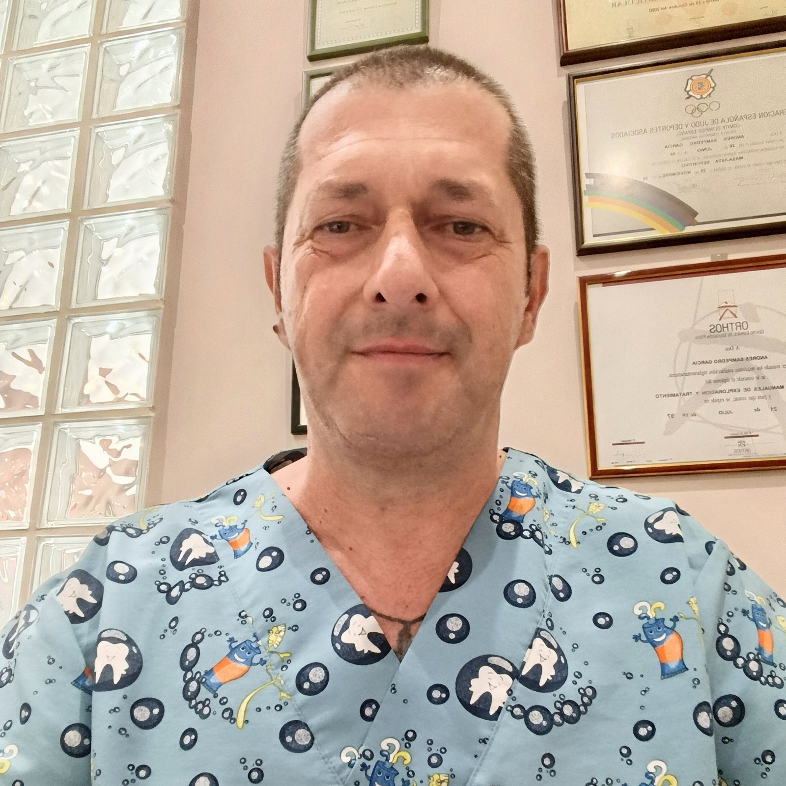 una imagen de Andrés Sampedro García